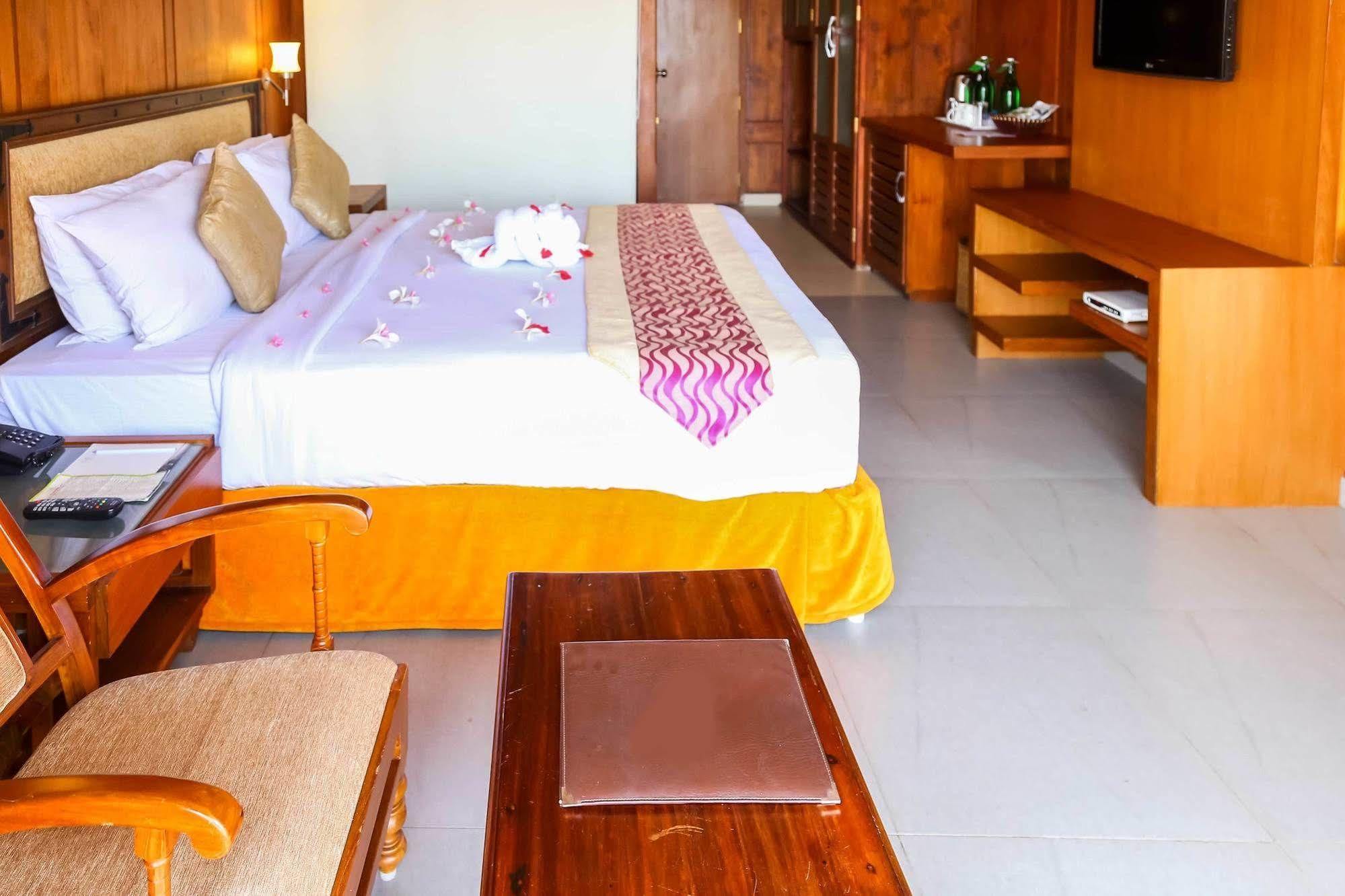 Poovar Island Resort Ngoại thất bức ảnh