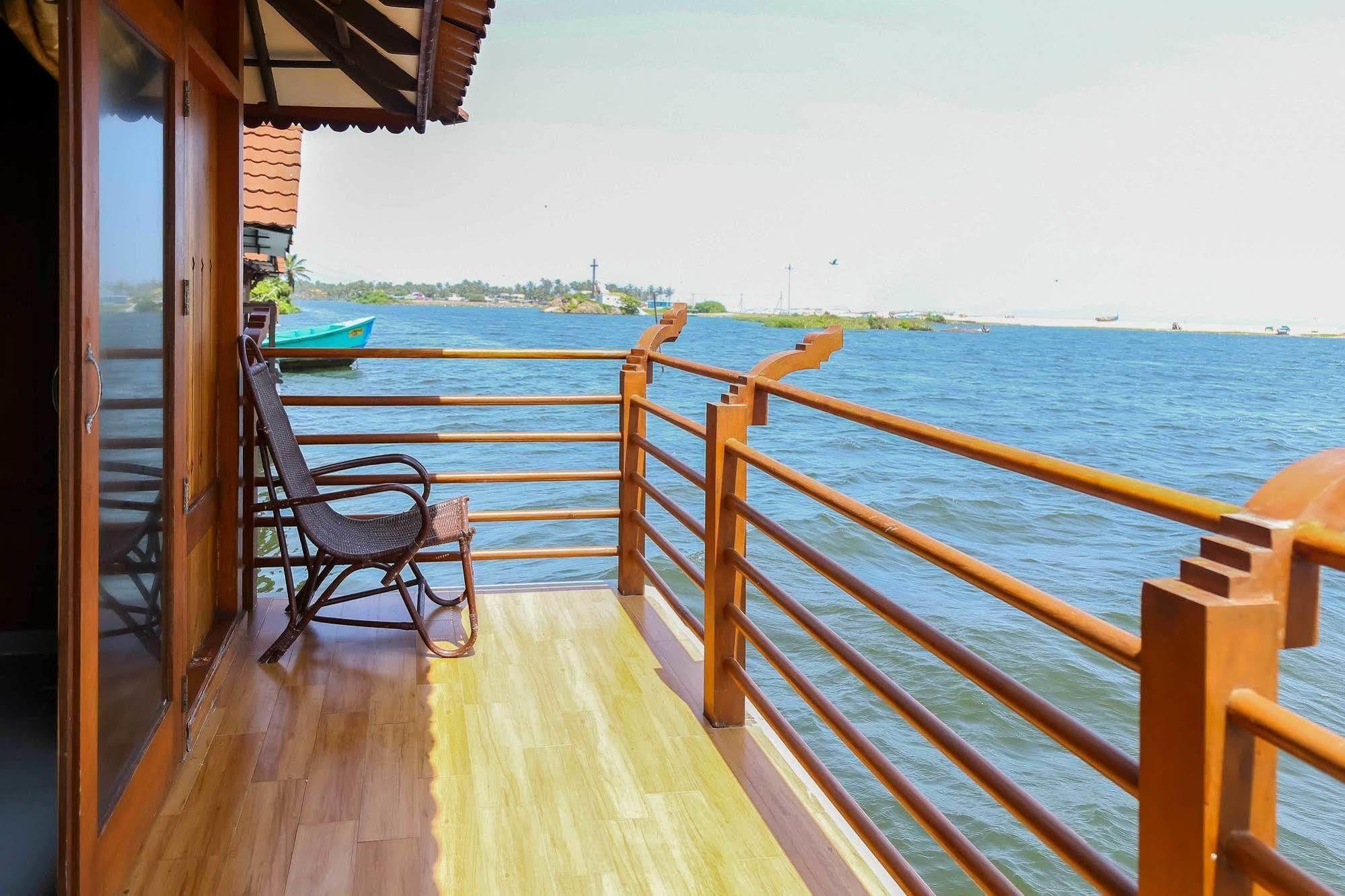 Poovar Island Resort Ngoại thất bức ảnh