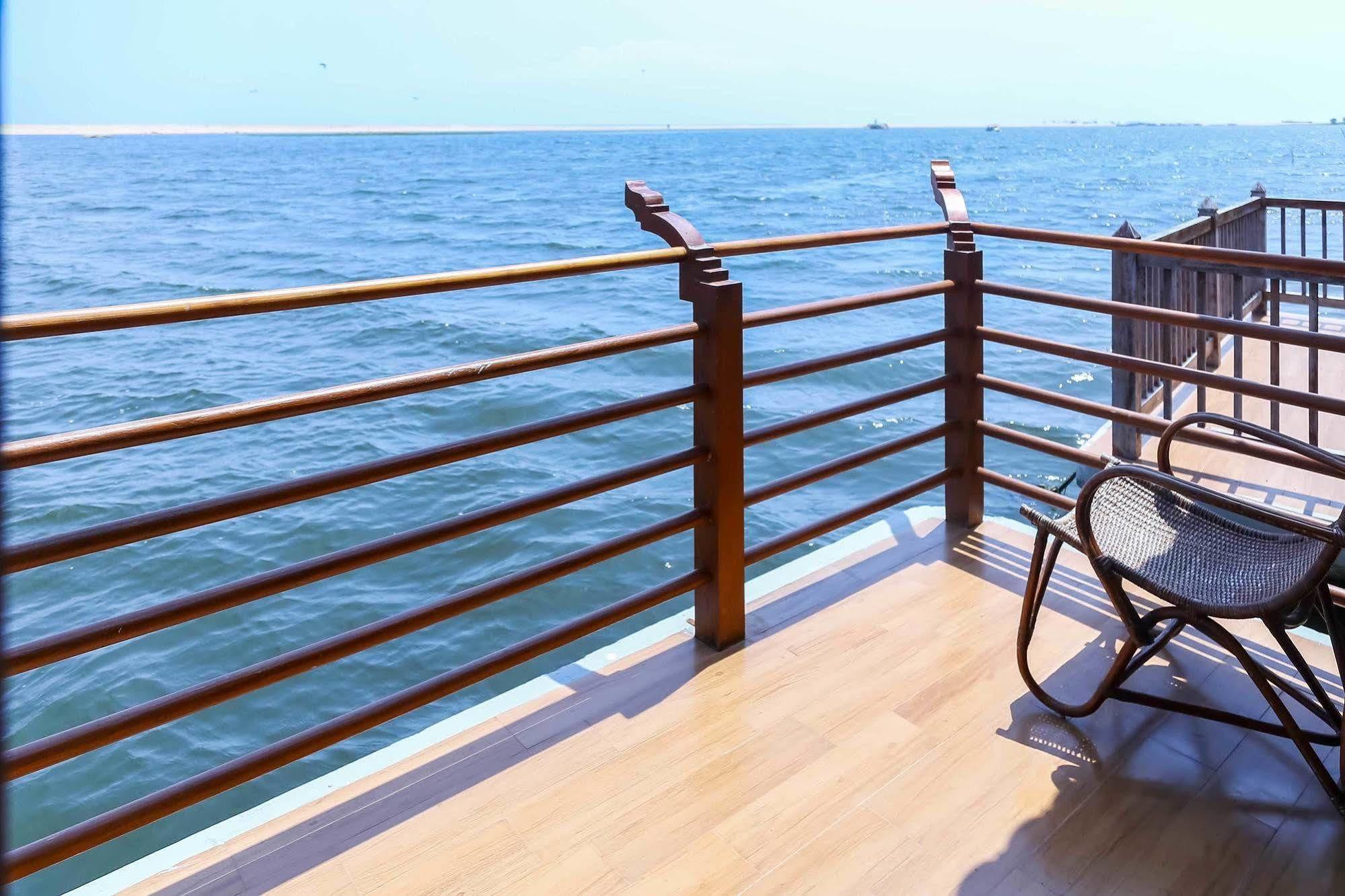 Poovar Island Resort Ngoại thất bức ảnh